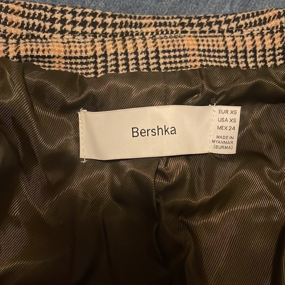 New Bershka Oversized Plaid Blazer. - Picture 5 of 5